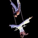 Sinakt (I): akrobatska predstava Leteči ogenj
